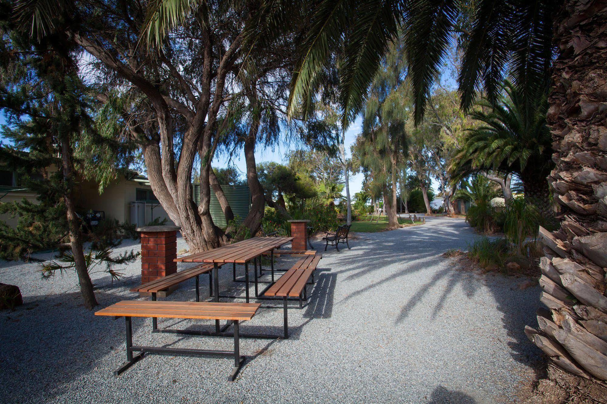 Modra'S Apartments Tumby Bay Exterior photo